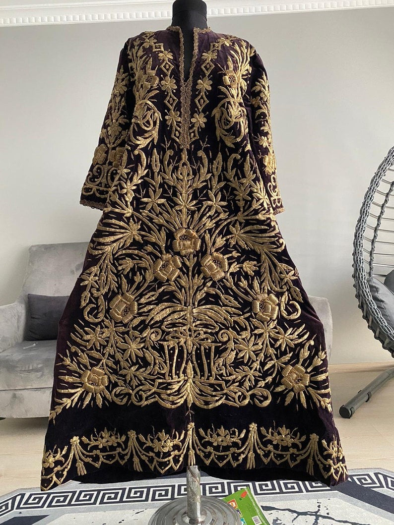 Antique Ottoman Sirma Bindalli Uc Etek Fashion Velvet Gold Sırma Interior Home Style Traditional Turkish Wedding Dress Vintage Sirma