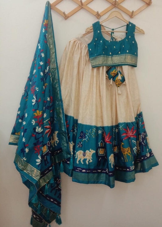 Women's Patolaa Print With Foil Work Tussar Silk Lehenga Choli