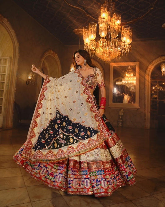 Women's Printrd With Fully Diffrent Work Bollywood Style Lehenga Choli For Navratri Special