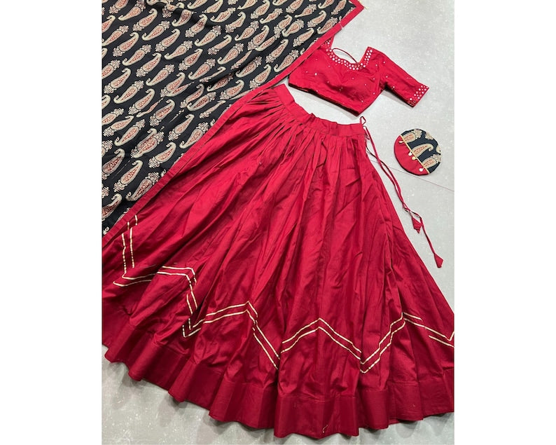 Charming Red Printed Silk Traditional Gown