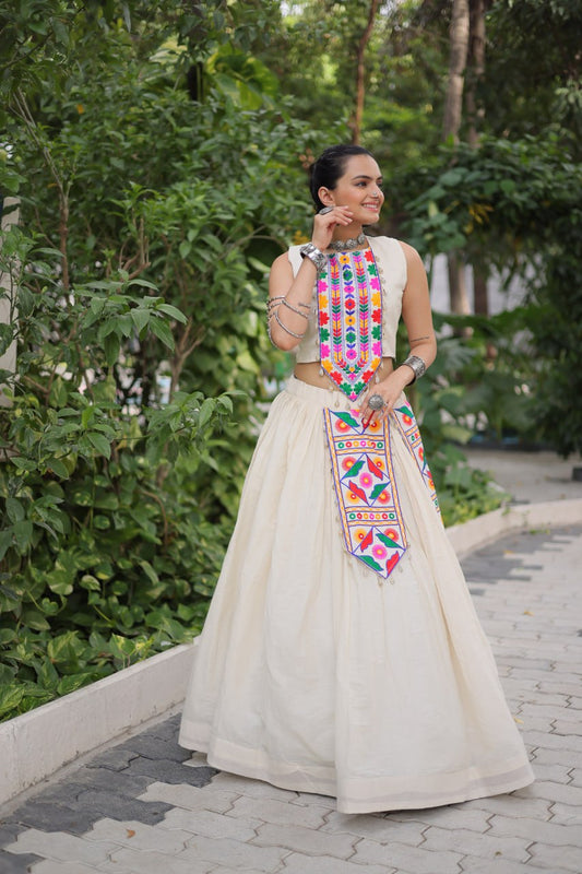 Kora Cotton With Attractive  Kutchi Gamthi  Work